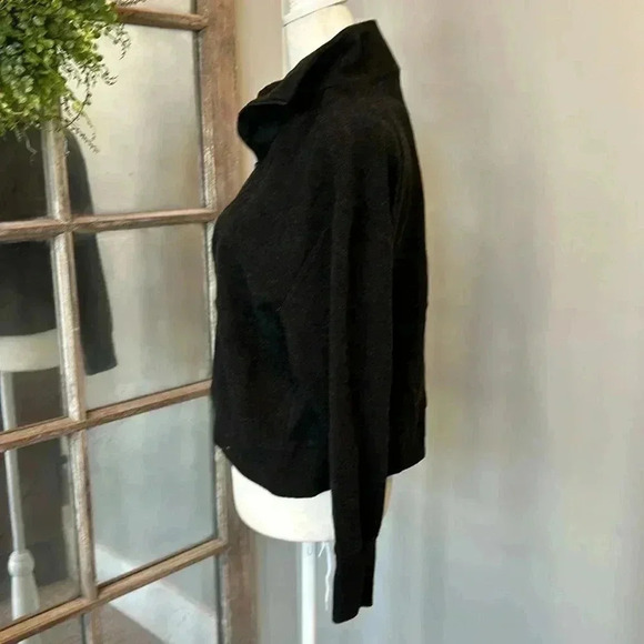 Faherty Women's Legend Lounge Half Zip Sweatshirt - Picture 6 of 7